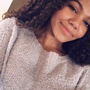 Meet your Posher, Riley